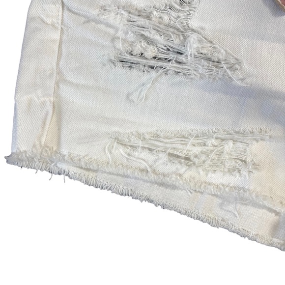 Cult of Individuality Women's Tantra Distressed Floral White Denim Shorts - Picture 8 of 9